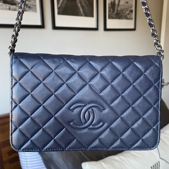 CHANEL Diamond CC Wallet on Chain - Picture 7 of 9